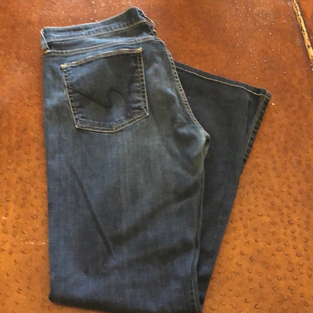 Low rise bootcut jeans